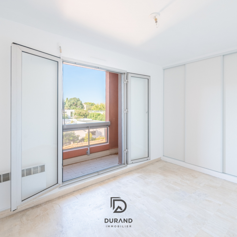 APPARTEMENT - TERRASSE - SAINT ANNE - 13008 MARSEILLE