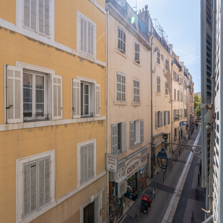 APPARTEMENT - LE PANIER - 13002 MARSEILLE