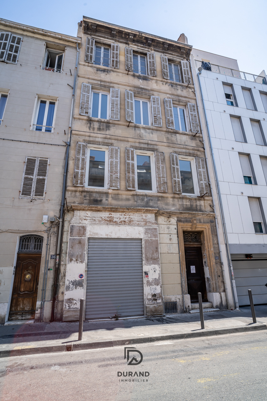  IMMEUBLE AVEC COUR 408m2 LE CAMAS 13005 MARSEILLE