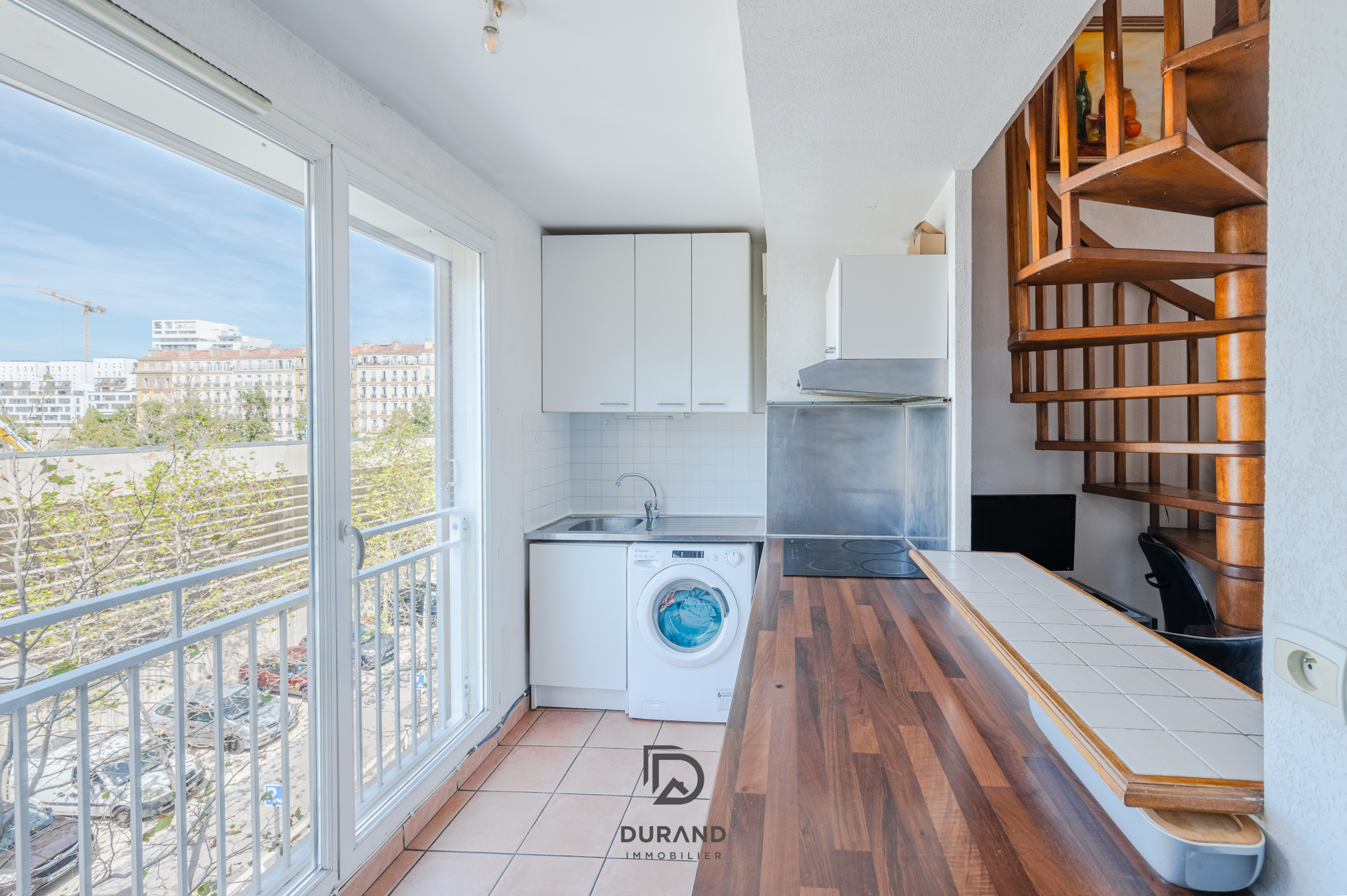 APPARTEMENT - DUPLEX - TERRASSE - EUROMED 13002 MARSEILLE