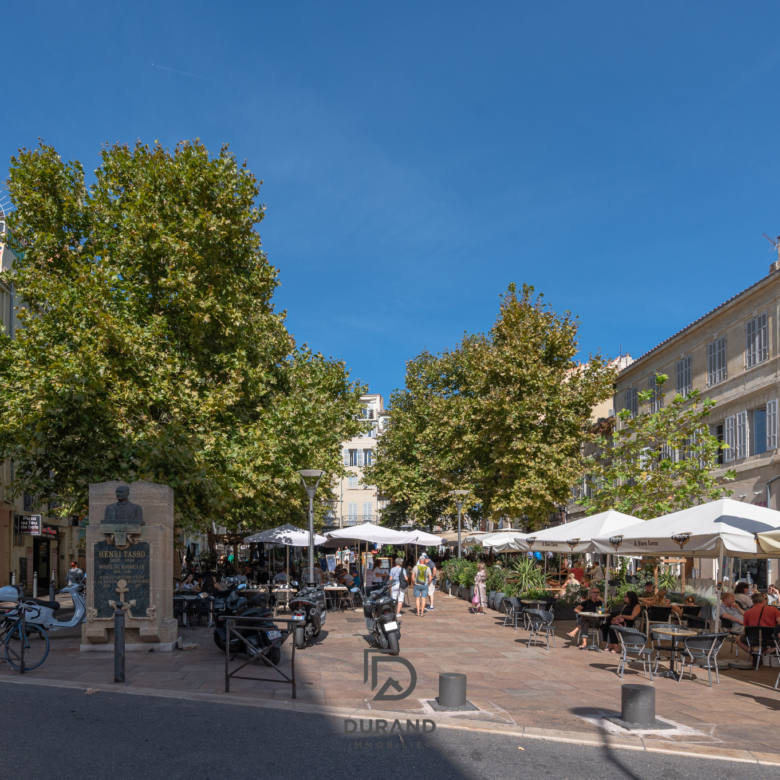 APPARTEMENT - LE PANIER - 13002 MARSEILLE