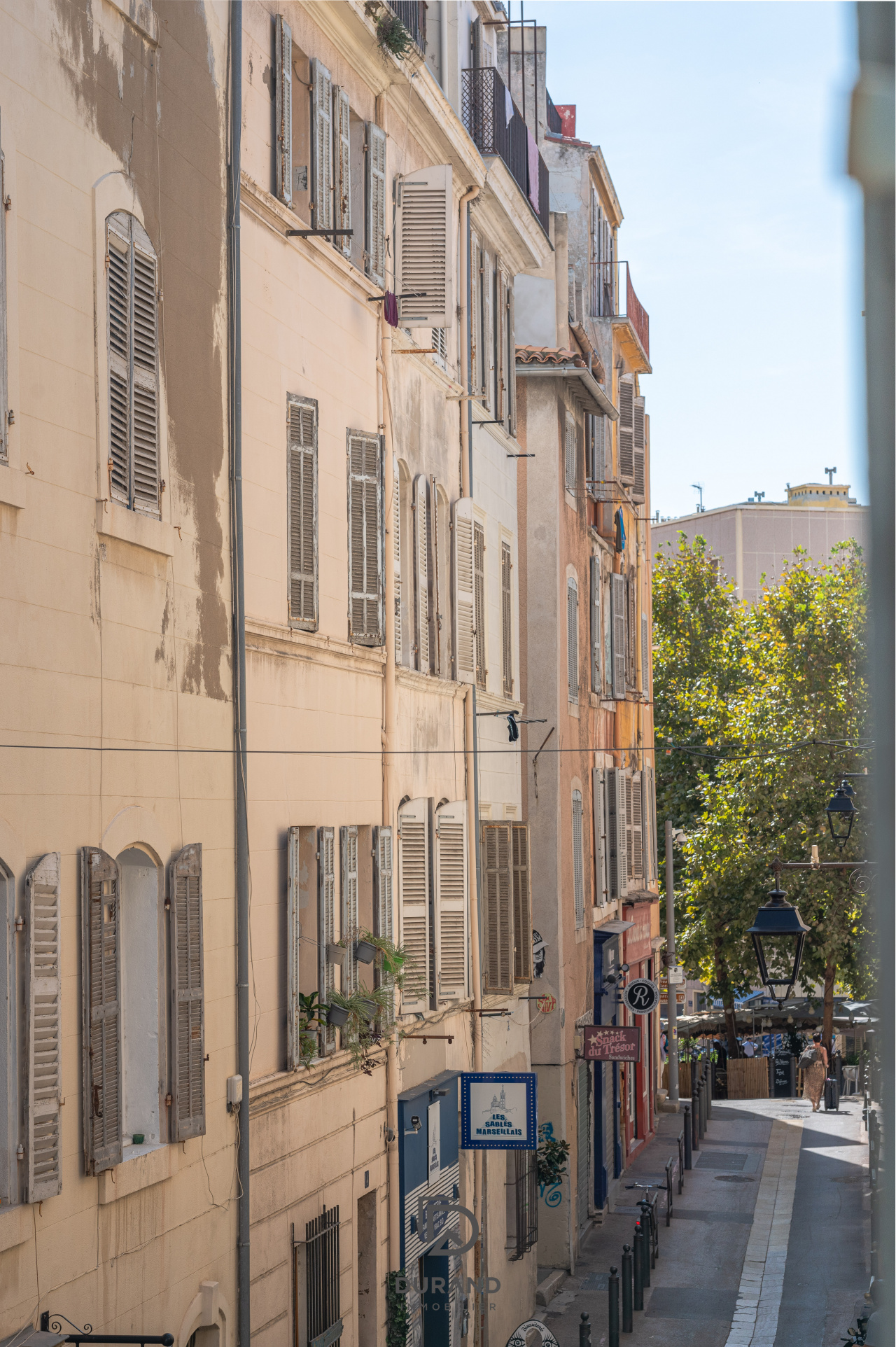 APPARTEMENT - LE PANIER - 13002 MARSEILLE