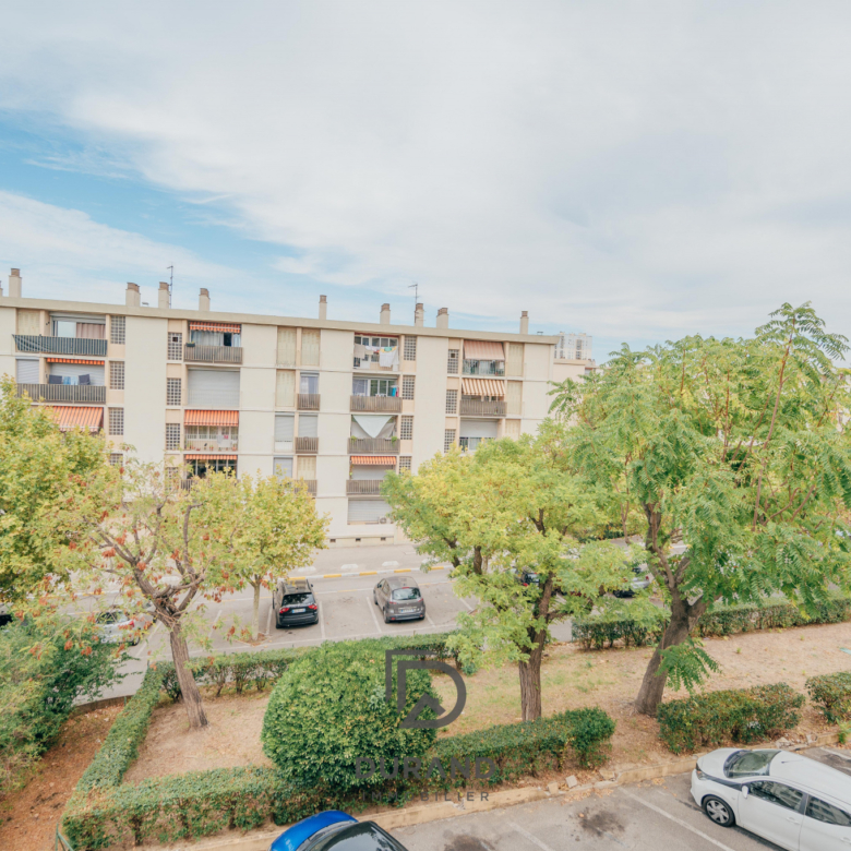 APPARTEMENT 1 BALCON - ST TRONC 13010 MARSEILLE