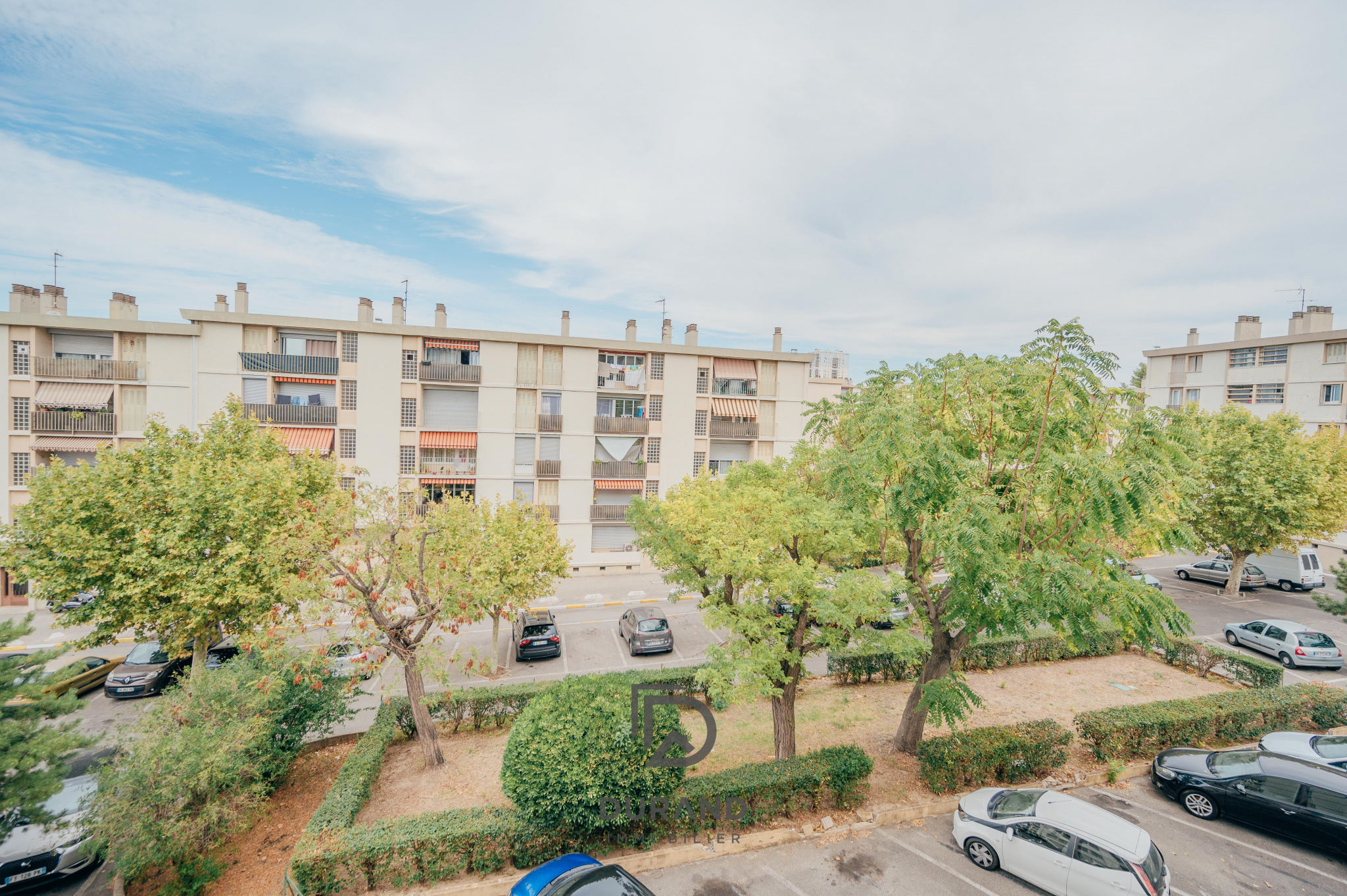 APPARTEMENT 1 BALCON - ST TRONC 13010 MARSEILLE