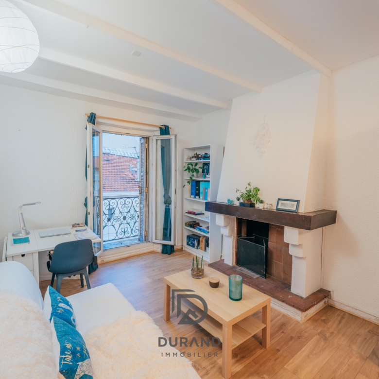 APPARTEMENT - BAILLE/TIMONE/FACULTES - 13005 MARSEILLE