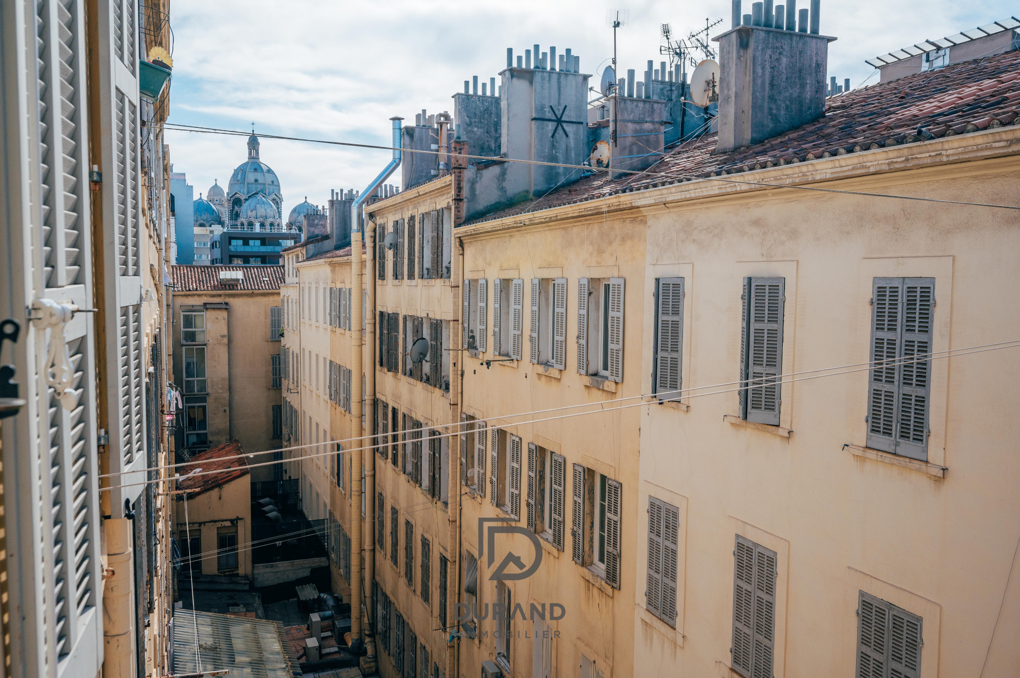 APPARTEMENT T4 - JOLIETTE  / CATHEDRALE DE LA MAJOR - 13002 MARSEILLE