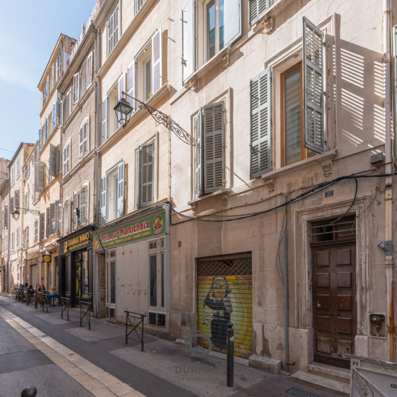 APPARTEMENT - LE PANIER - 13002 MARSEILLE