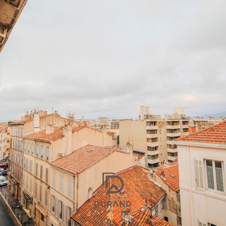 APPARTEMENT - BAILLE/TIMONE/FACULTES - 13005 MARSEILLE