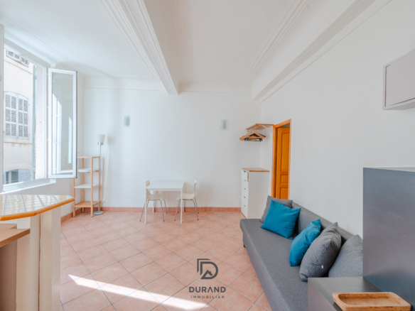 APPARTEMENT - LE PANIER - 13002 MARSEILLE