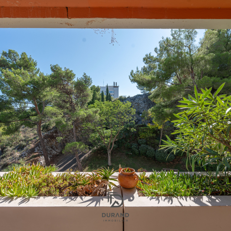 APPARTEMENT -  PERIER - CARRE D'OR - 13008 MARSEILLE