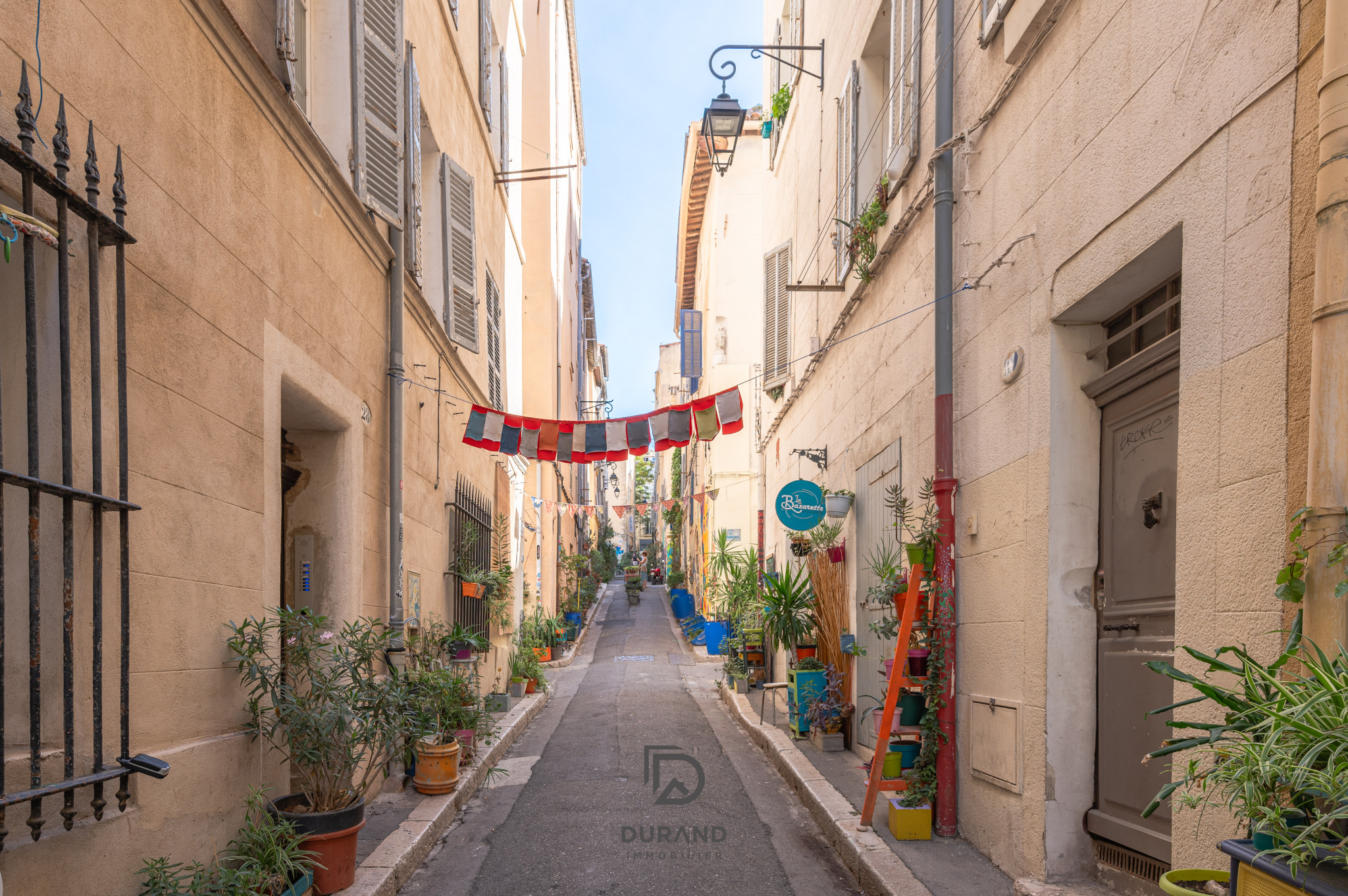 APPARTEMENT - LE PANIER - 13002 MARSEILLE