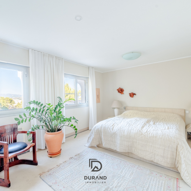 APPARTEMENT -  PERIER - CARRE D'OR - 13008 MARSEILLE