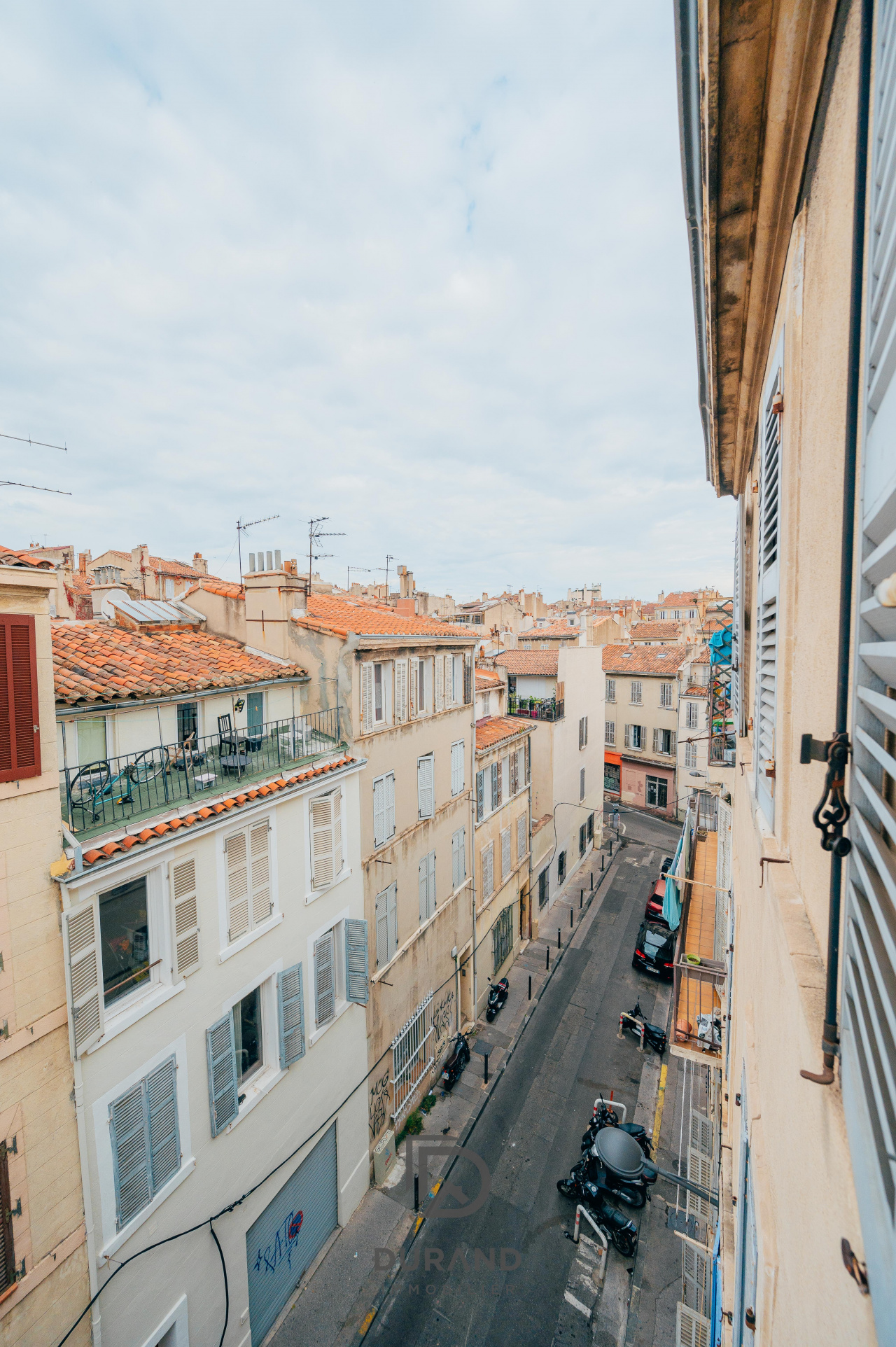 APPARTEMENT - CAMAS/NOTRE DAME DU MONT - 13006 MARSEILLE