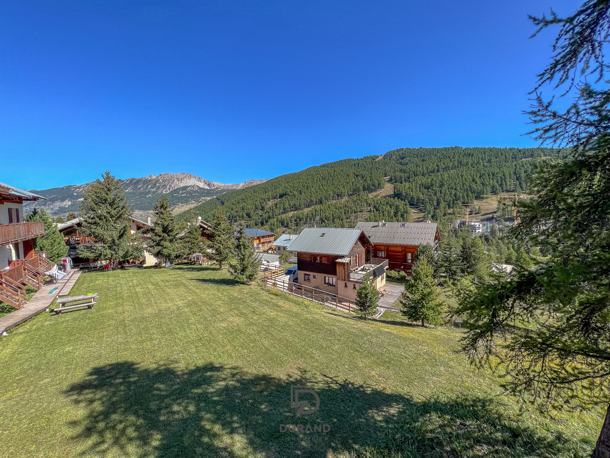 APPARTEMENT - TERRASSE - LE HAMEAU - 05560 VARS LES CLAUX