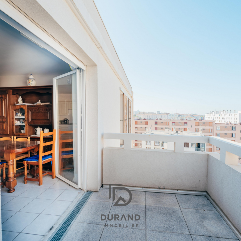 APPARTEMENT -3 pièces - 64m2- Terrasse 7m2 vue dégagée Estaque / Joliette - 1 Place privative - Marseille St G