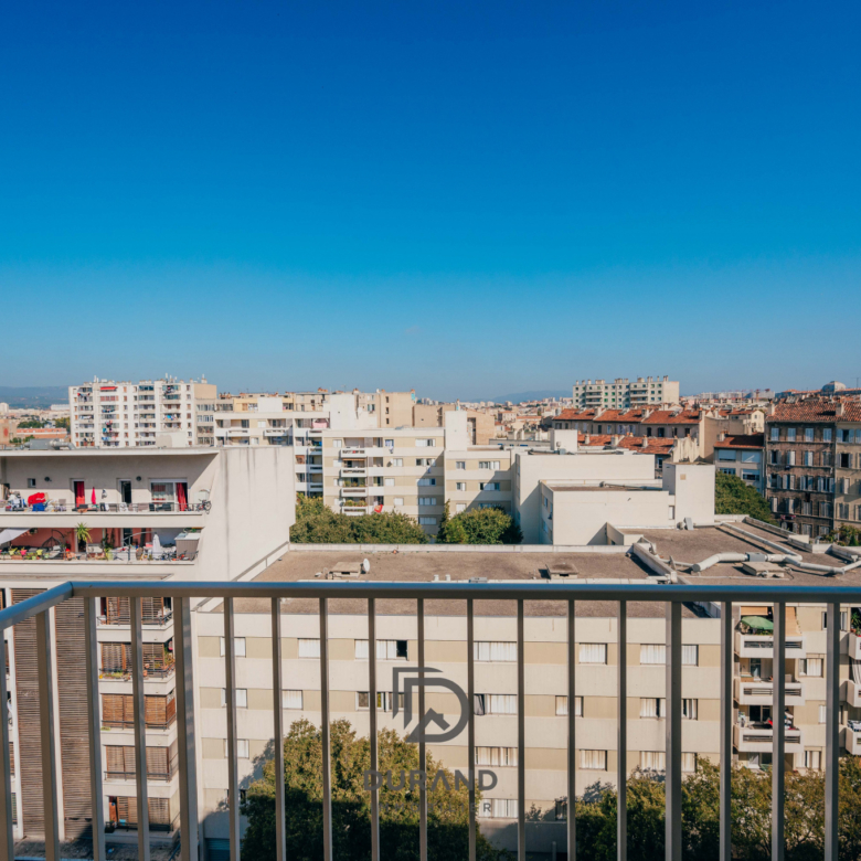 4 PIÈCES 82 M2 - APPARTEMENT - BALCONS - BOX GARAGE - EUROMED - MARSEILLE