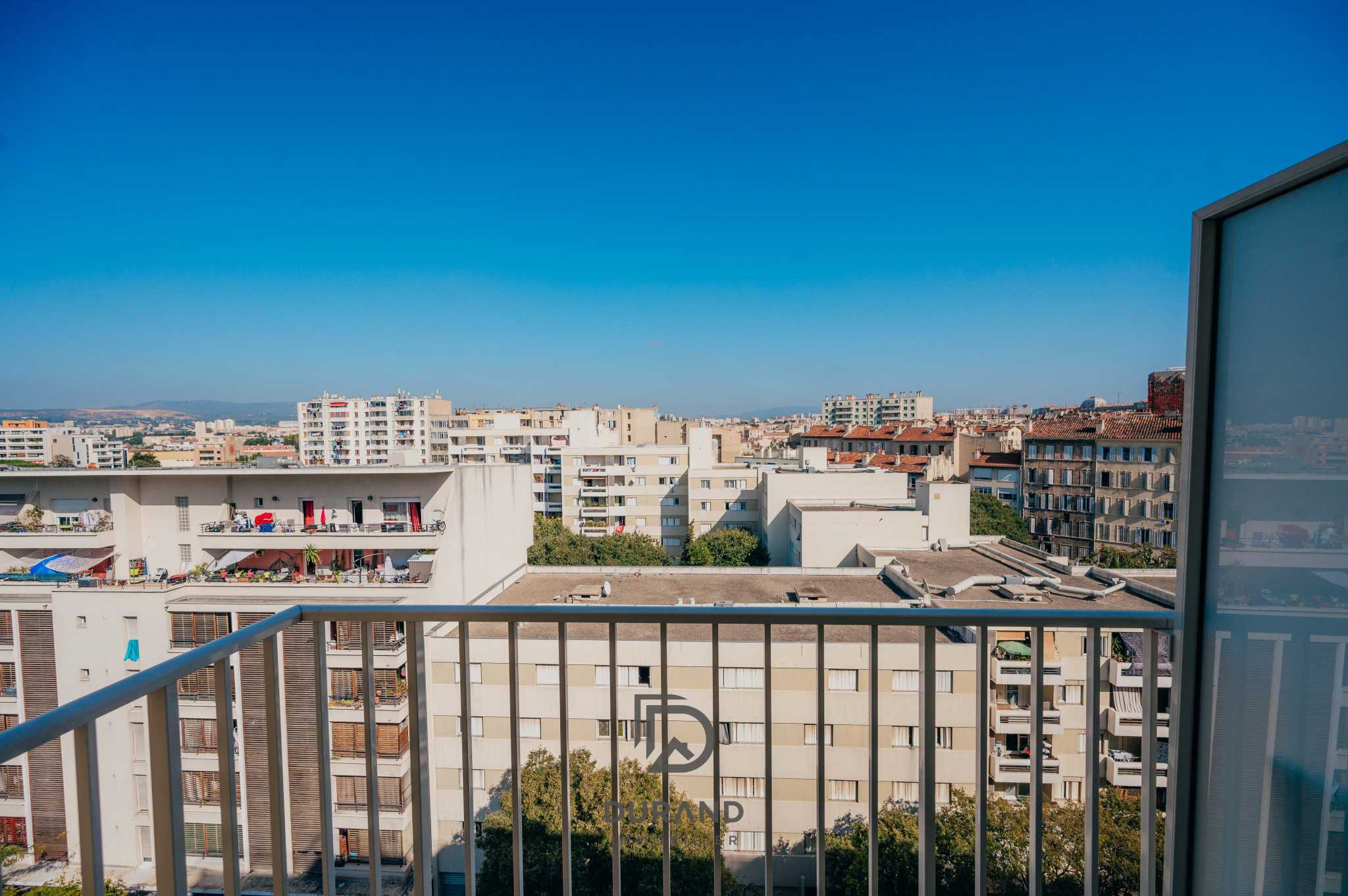 4 PIÈCES 82 M2 - APPARTEMENT - BALCONS - BOX GARAGE - EUROMED - MARSEILLE