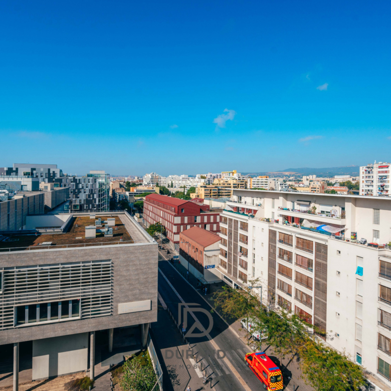 4 PIÈCES 82 M2 - APPARTEMENT - BALCONS - BOX GARAGE - EUROMED - MARSEILLE