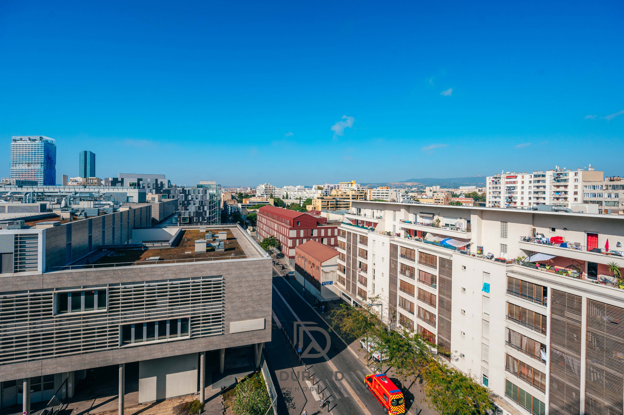 4 PIÈCES 82 M2 - APPARTEMENT - BALCONS - BOX GARAGE - EUROMED - MARSEILLE