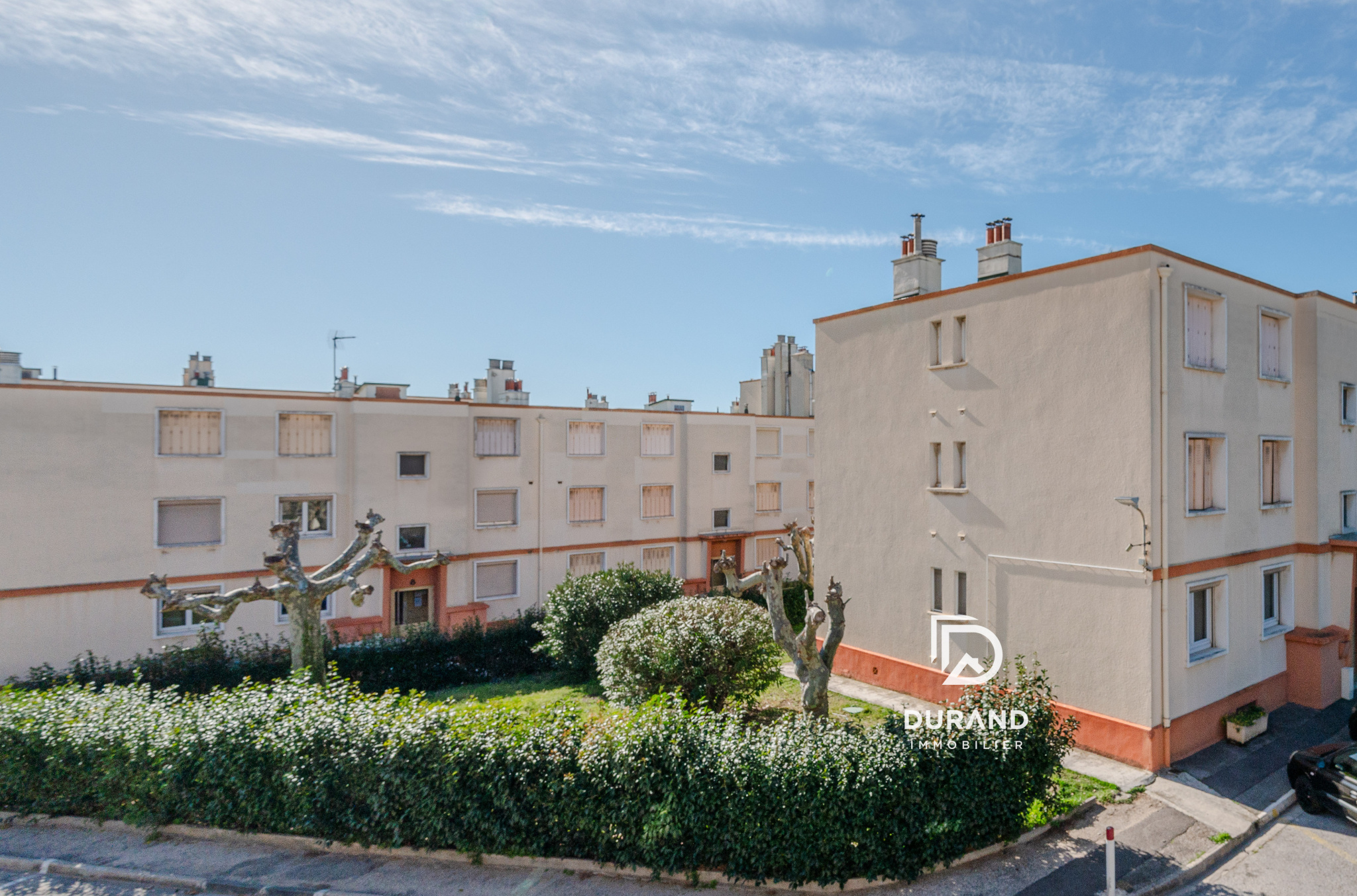 T5 - A  RENOVER - QUARTIER BORELY - 13008 MARSEILLE