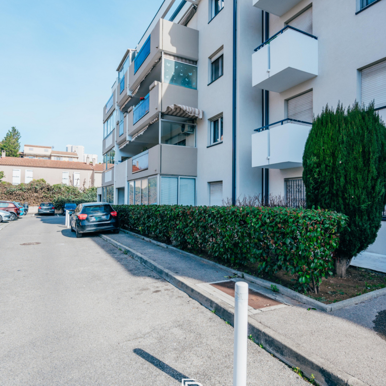 APPARTEMENT - T4 - TERRASSE - 13011 MARSEILLE