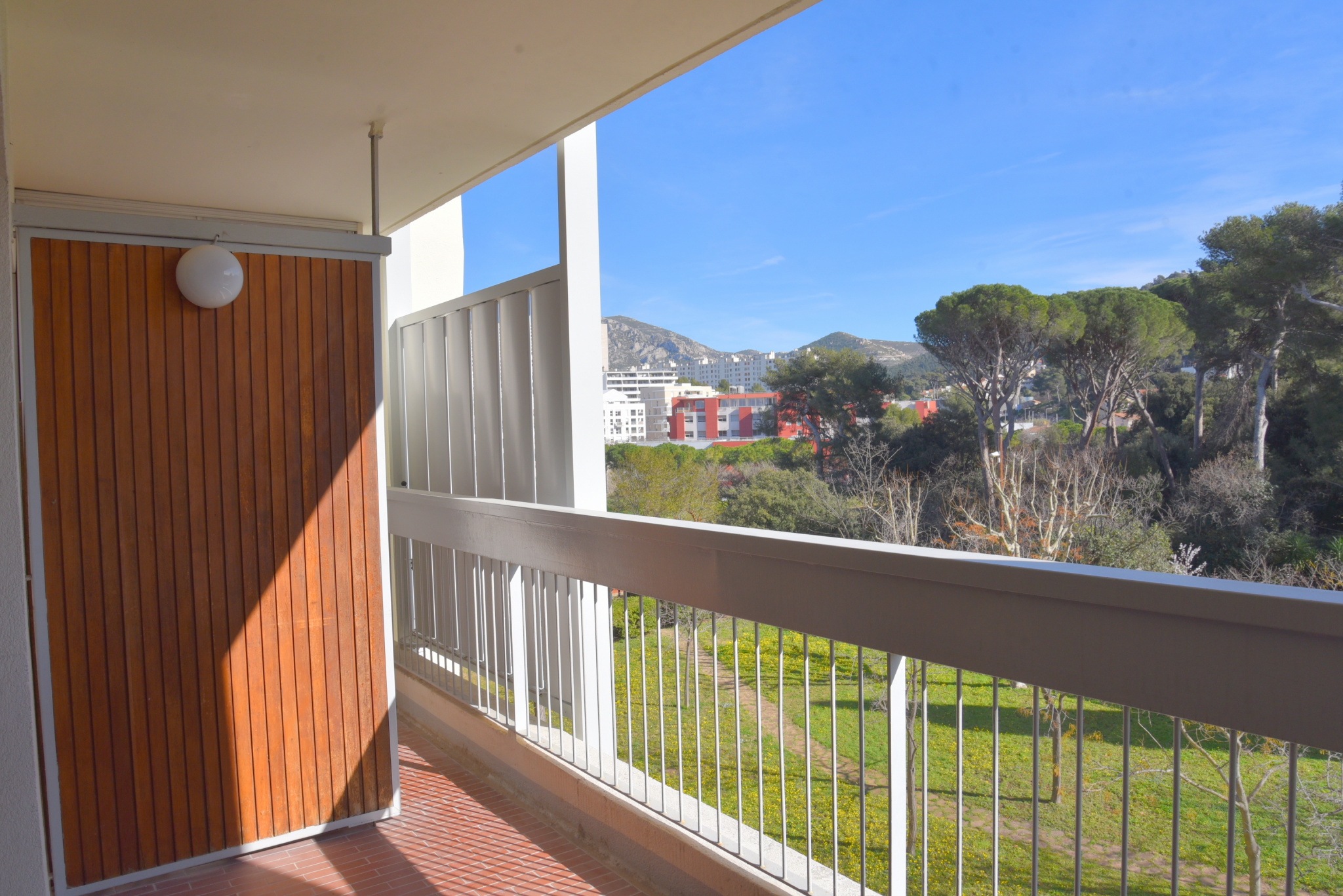 T3 de 68 m2 avec terrasse 13008 Marseille