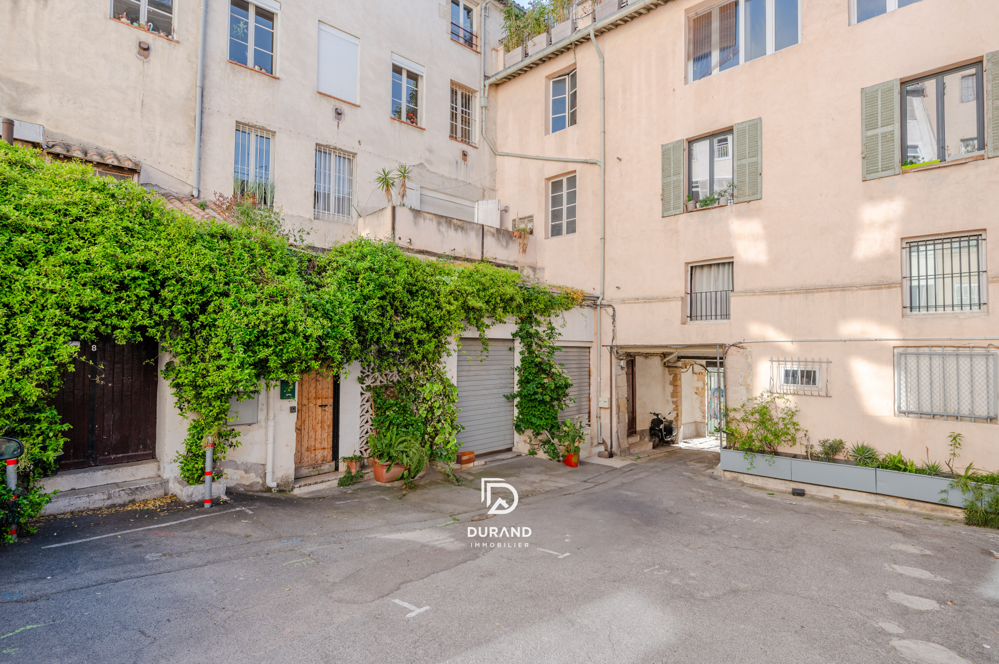 T2 - TERRASSE - NOAILLES - 13001 MARSEILLE