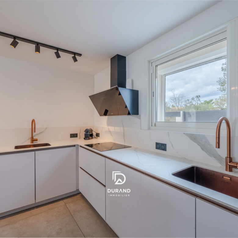 MAISON - ARCHITECTE - SAINT TRONC - 13010 MARSEILLE