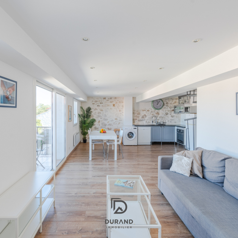APPARTEMENT - ROUCAS BLANC - 13007 MARSEILLE