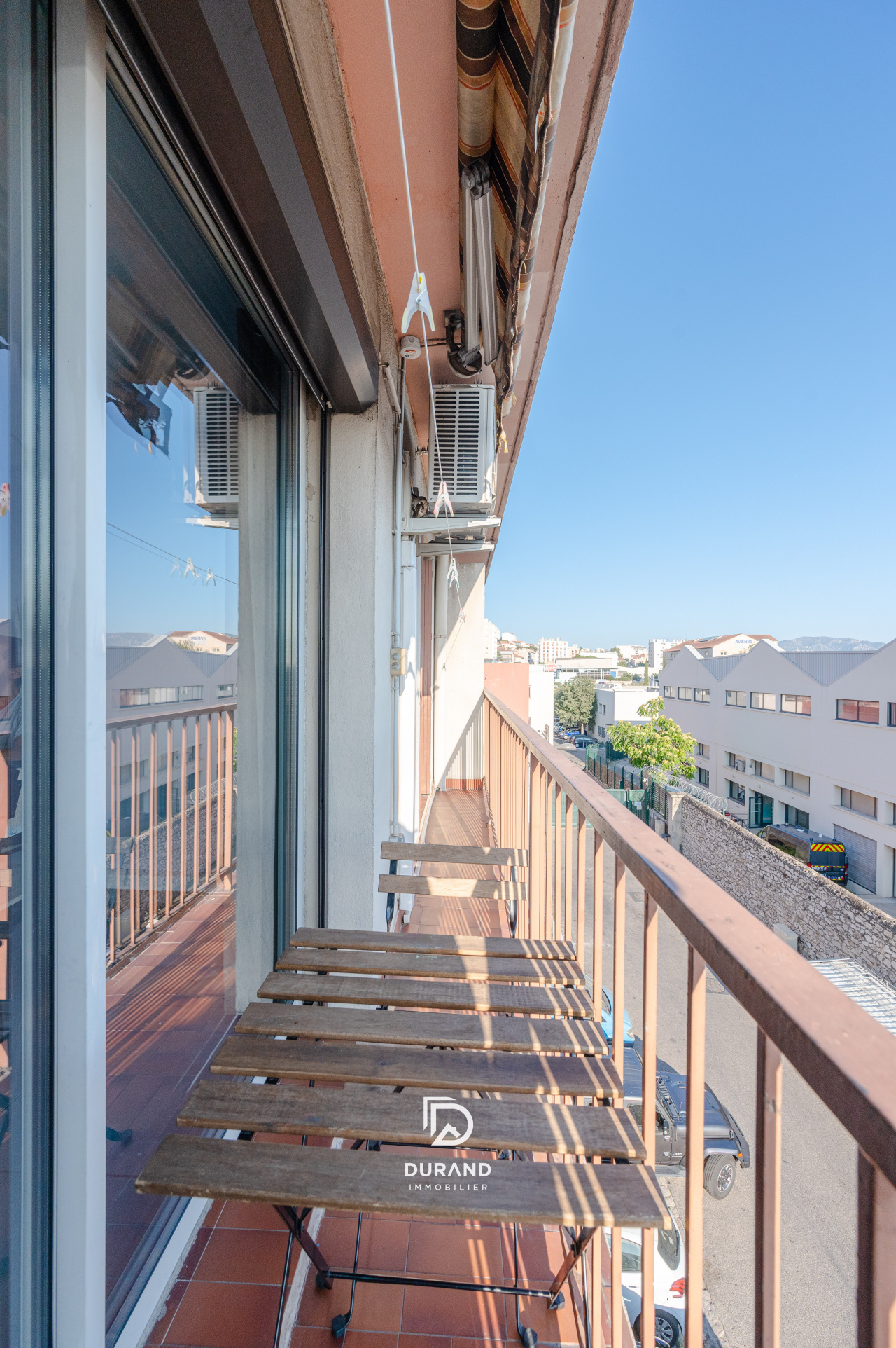 APPARTEMENT AVEC PARKING - LE CANET - 13014