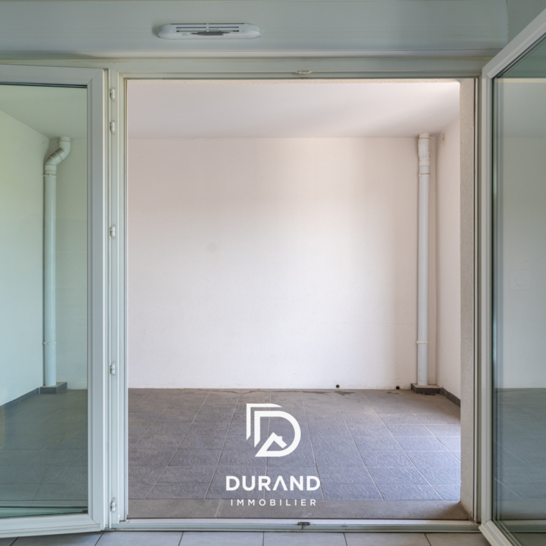 1 PIÈCE 27 M2 - APPARTEMENT - TERRASSE -13003 - MARSEILLE