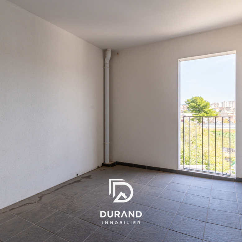 1 PIÈCE 27 M2 - APPARTEMENT - TERRASSE -13003 - MARSEILLE