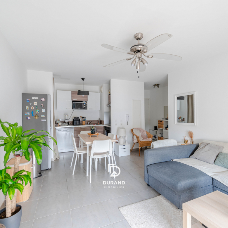 APPARTEMENT - TERRASSE - LES TROIS LUCS - 13012 MARSEILLE
