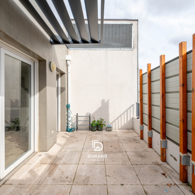 APPARTEMENT - 4 PIECES - TERRASSE - SAINT-LAZARE - 13003 MARSEILLE