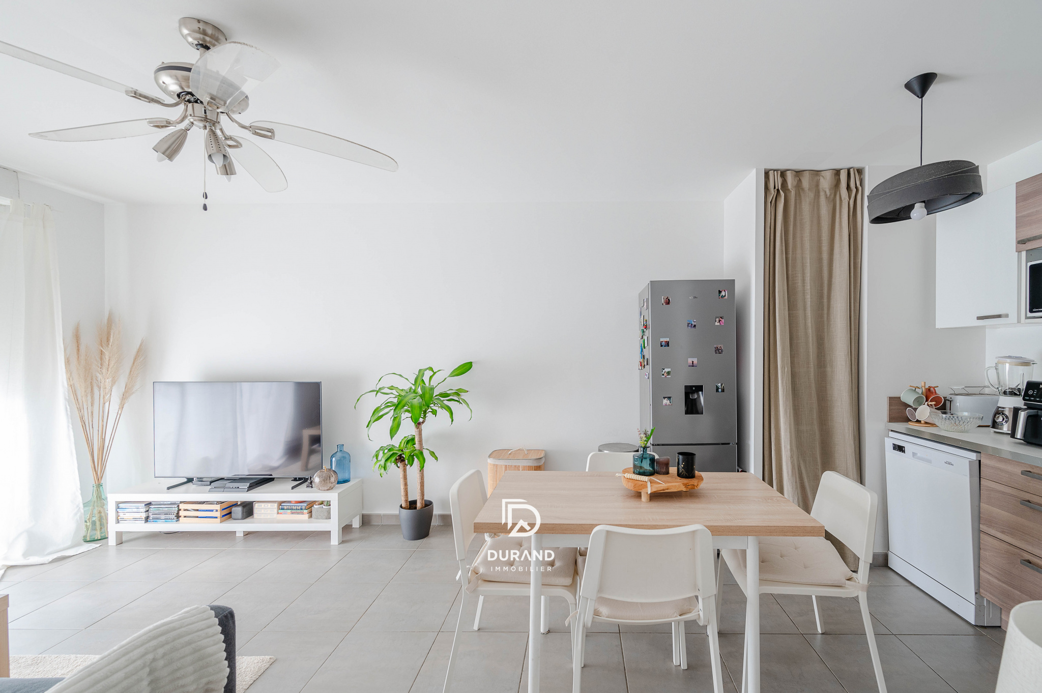 APPARTEMENT - TERRASSE - LES TROIS LUCS - 13012 MARSEILLE