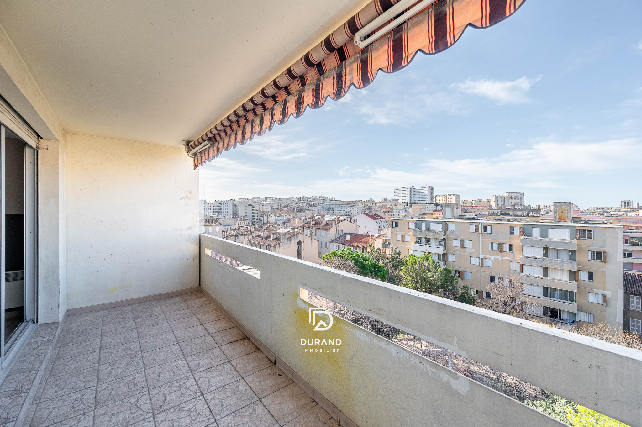 APPARTEMENT - VUE PANORAMIQUE - BELLE DE MAI - 13003 MARSEILLE