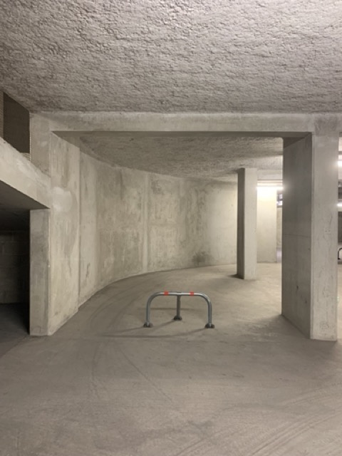 Place de stationnement dans résidence 13008