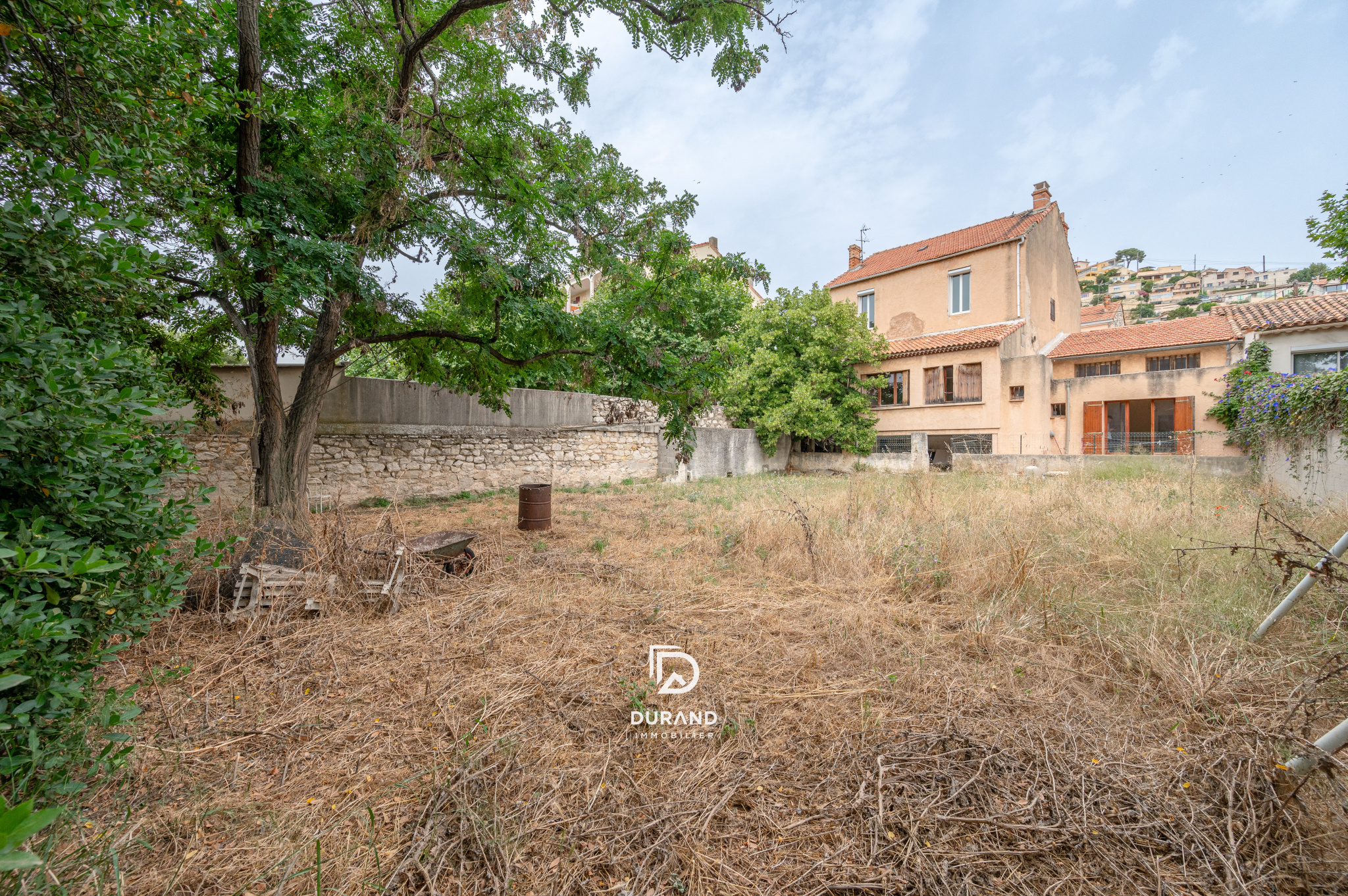 MAISON - JARDIN -  VERDURON - 13015 MARSEILLE