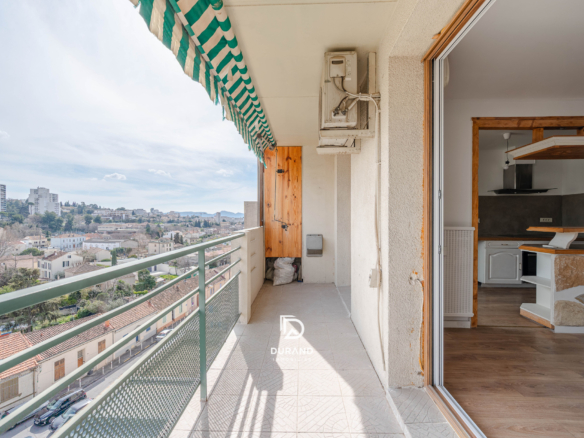 APPARTEMENT AVEC STATIONEMENT -13013
