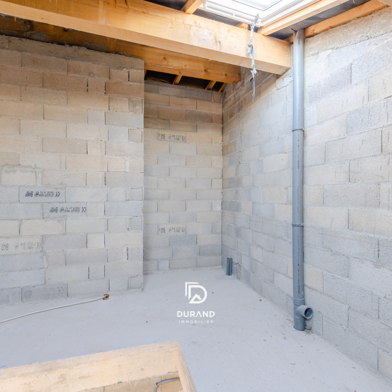 IMMEUBLE - 5 APPARTEMENTS -13003 MARSEILLE