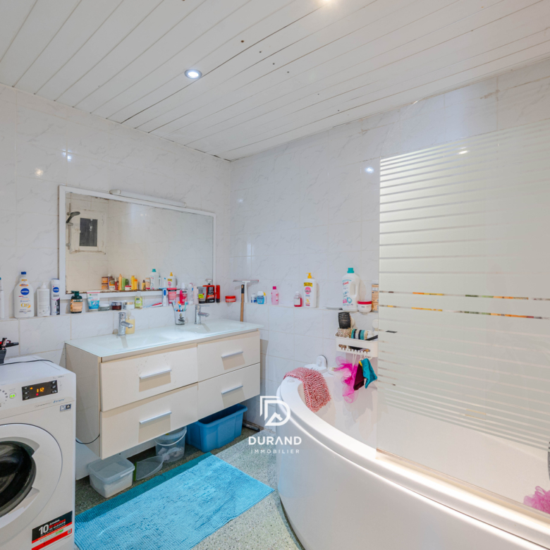 APPARTEMENT - VUE BONNE MERE - TIMONE - 13010 MARSEILLE
