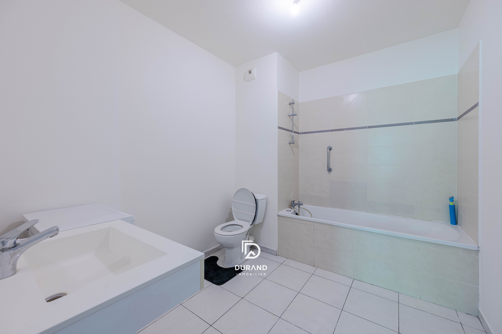 APPARTEMENT - 2 PIECES - TERRASSE - 13003 MARSEILLE
