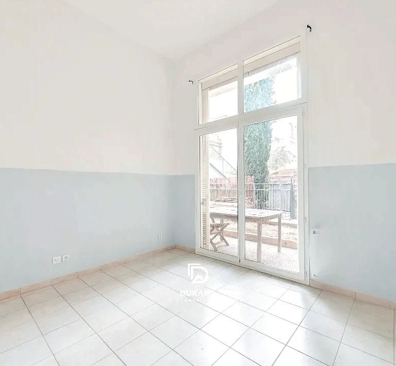 T3 -ATYPIQUE - JOLIETTE - MARSEILLE 13002