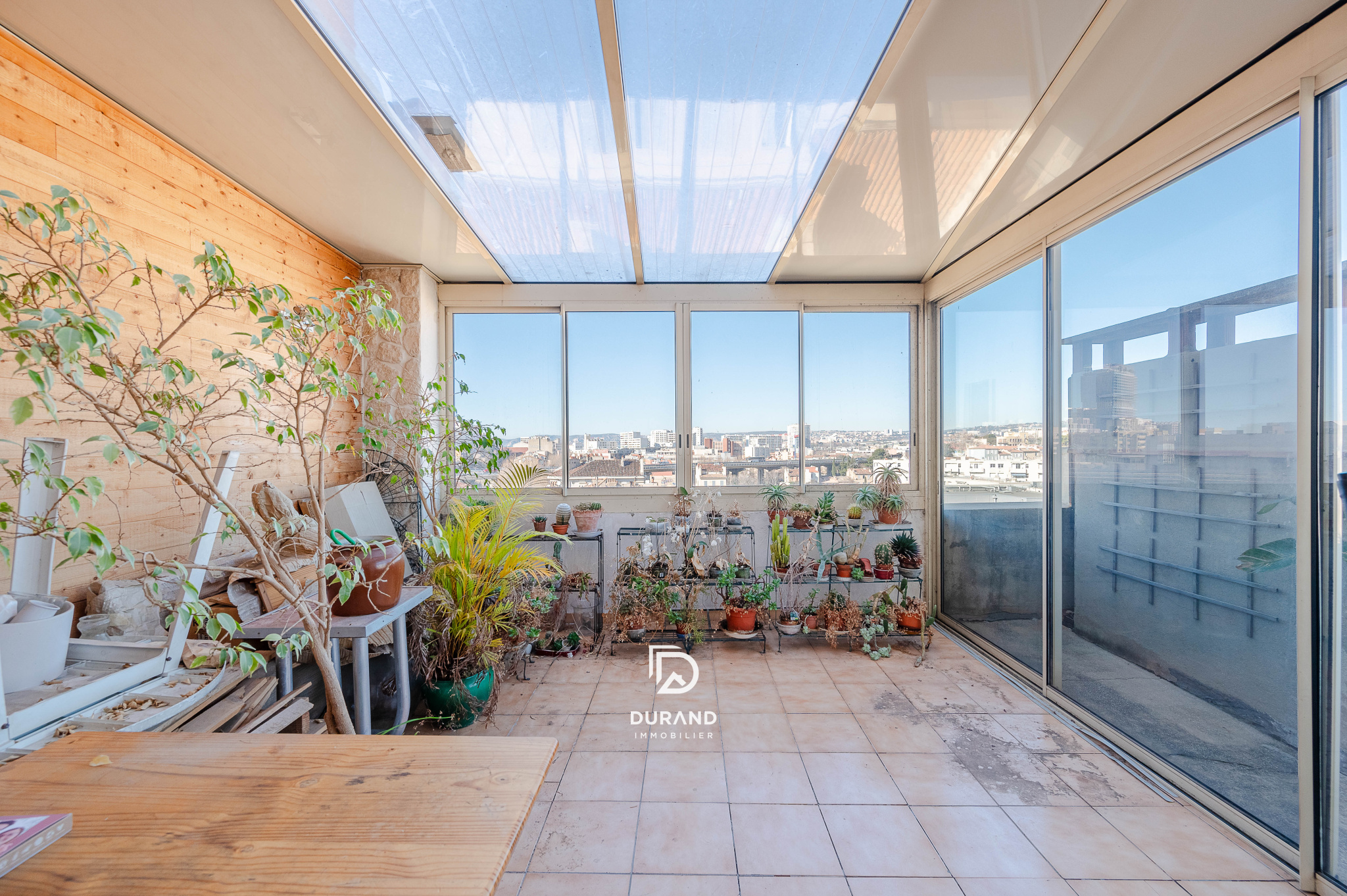 APPARTEMENT - 126 M2 - SAINT-LAZARE - 13003 MARSEILLE