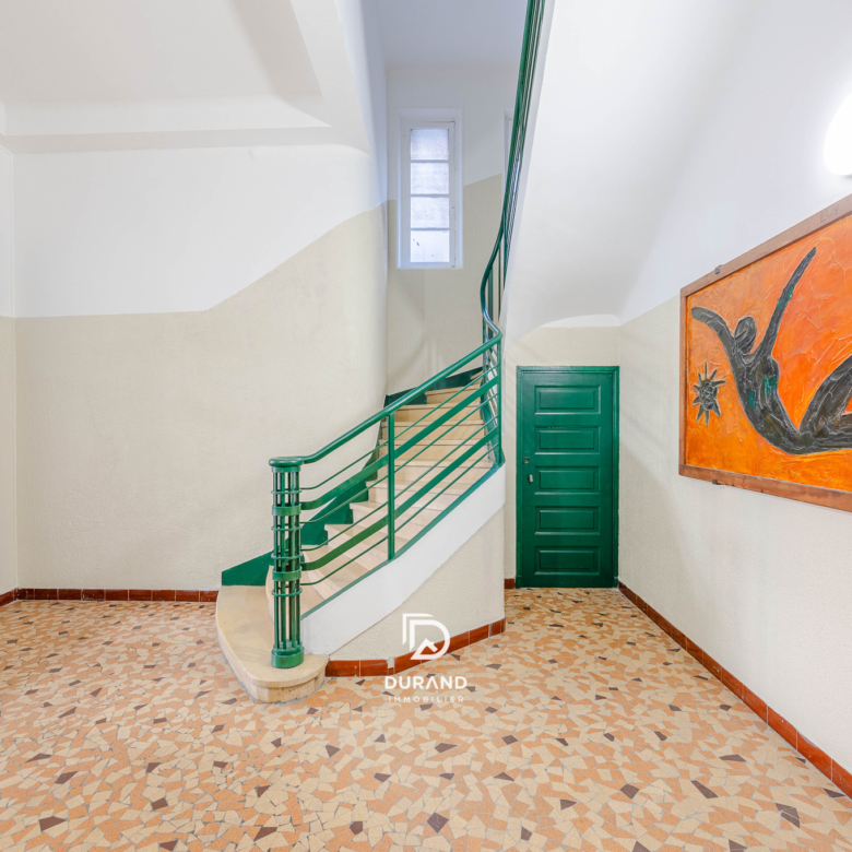 APPARTEMENT - 126 M2 - SAINT-LAZARE - 13003 MARSEILLE