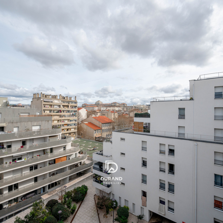 APPARTEMENT - 4 PIECES - TERRASSE - SAINT-LAZARE - 13003 MARSEILLE