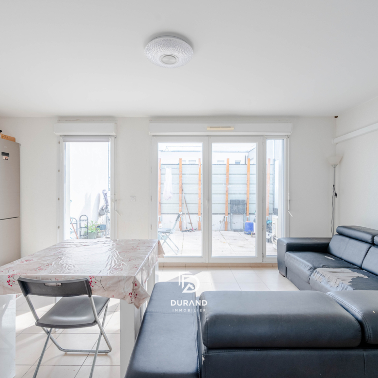 APPARTEMENT - 4 PIECES - TERRASSE - SAINT-LAZARE - 13003 MARSEILLE