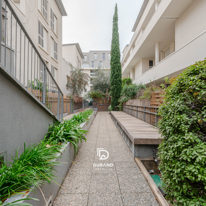 T3 -ATYPIQUE - JOLIETTE - MARSEILLE 13002