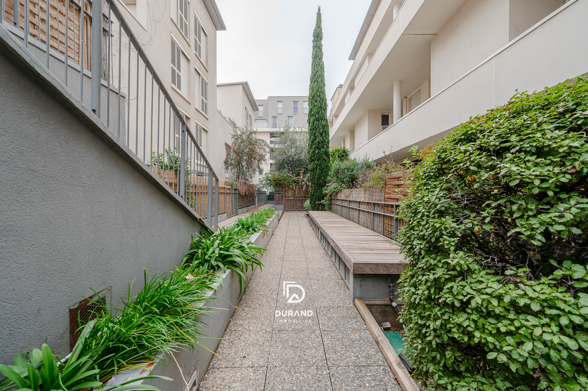 T3 -ATYPIQUE - JOLIETTE - MARSEILLE 13002