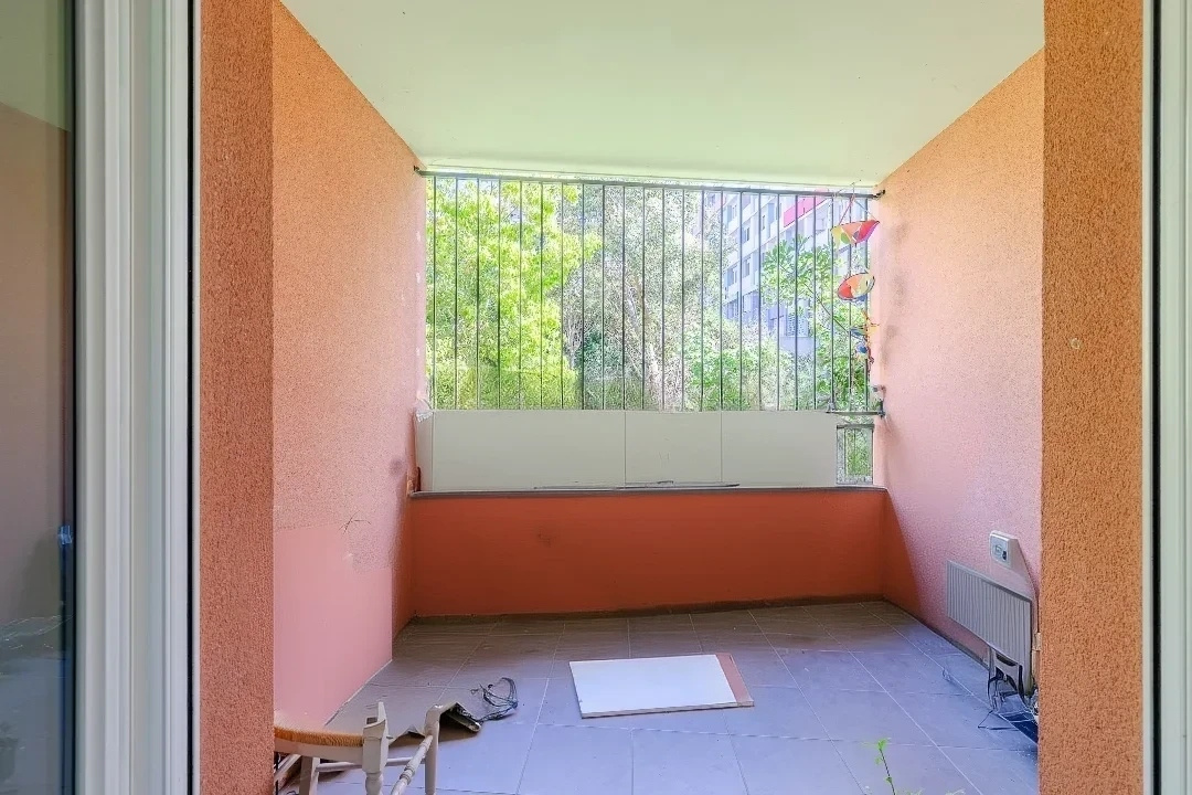 APPARTEMENT - 2 PIECES - TERRASSE - 13003 MARSEILLE